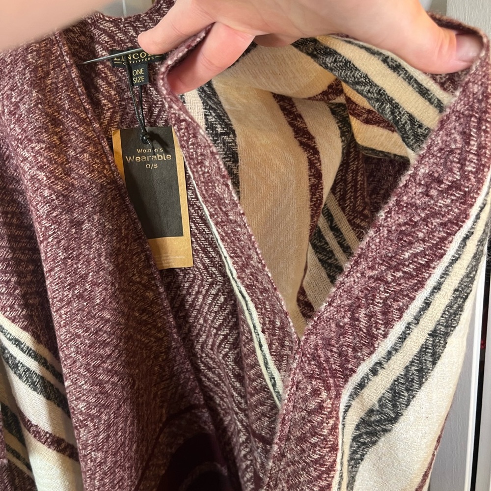 NEW LINCOLN PONCHO - Picture 4 of 10